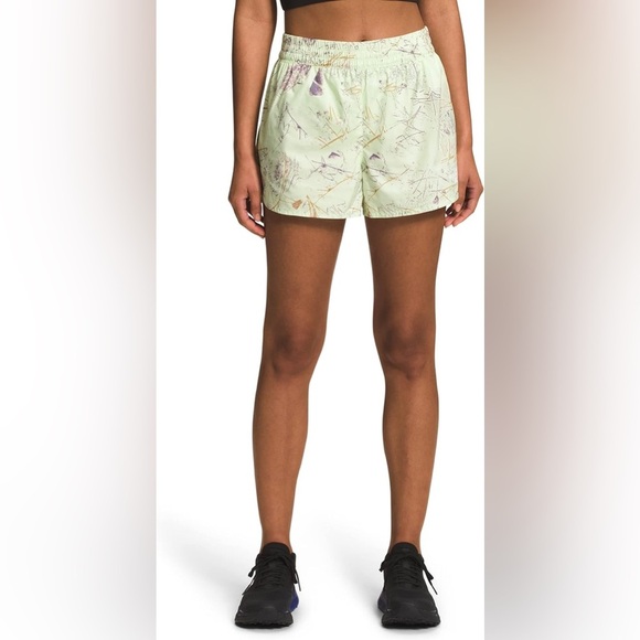 The North Face Women’s Green Limitless Lined Running Short - M - Picture 1 of 7